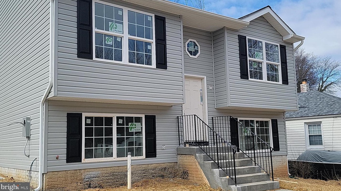 1320 Farmingdale Ave, Capitol Heights MD  20743-1218 exterior