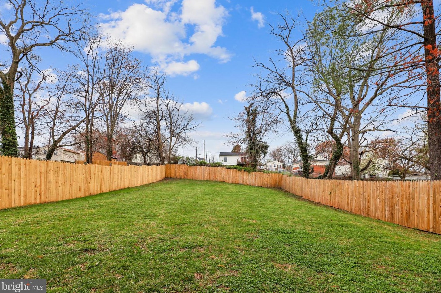 1004 Cypresstree Dr, Capitol Heights MD  20743-6308 exterior