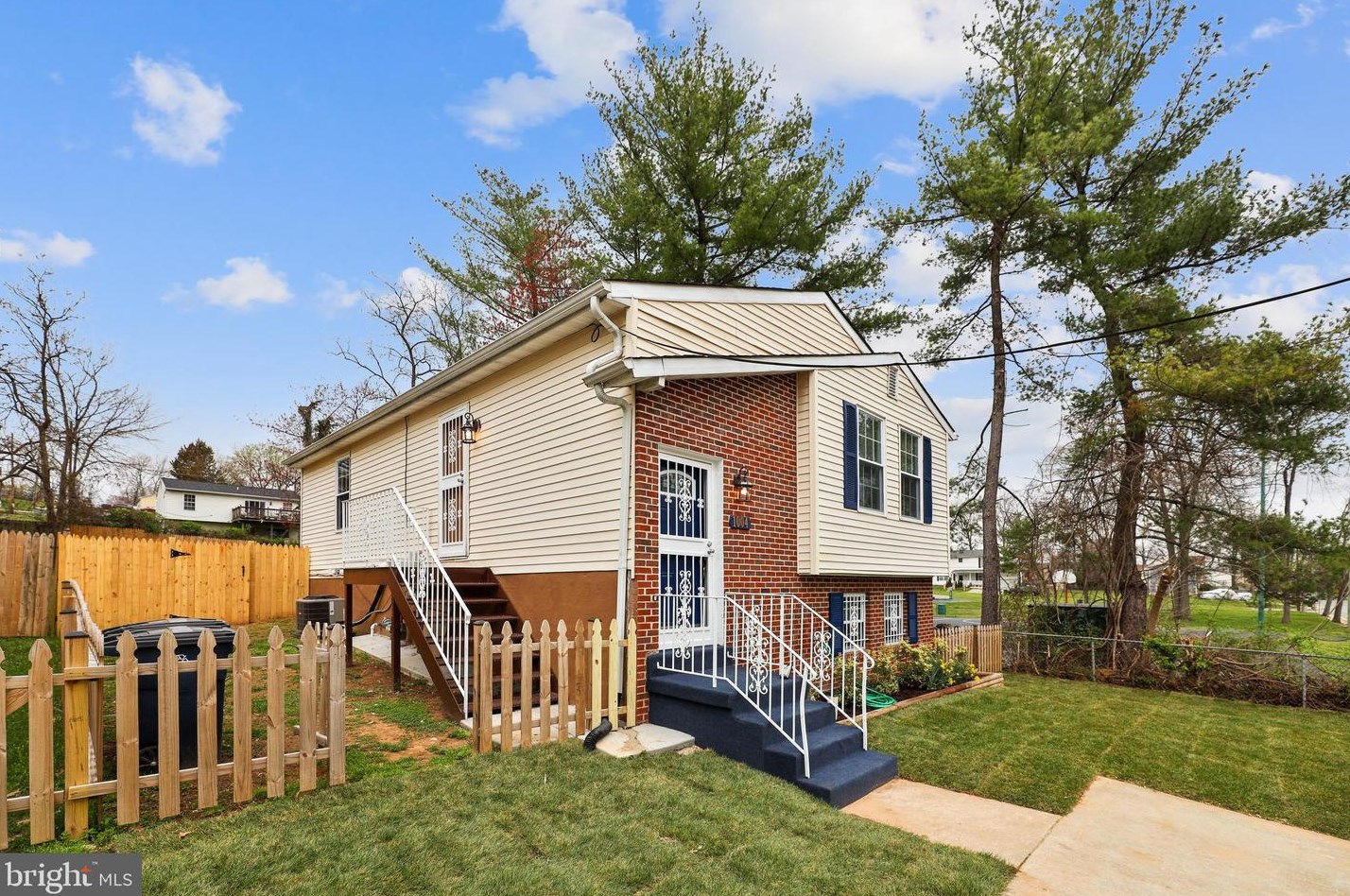 1004 Cypresstree Dr, Capitol Heights, MD 20743-6308