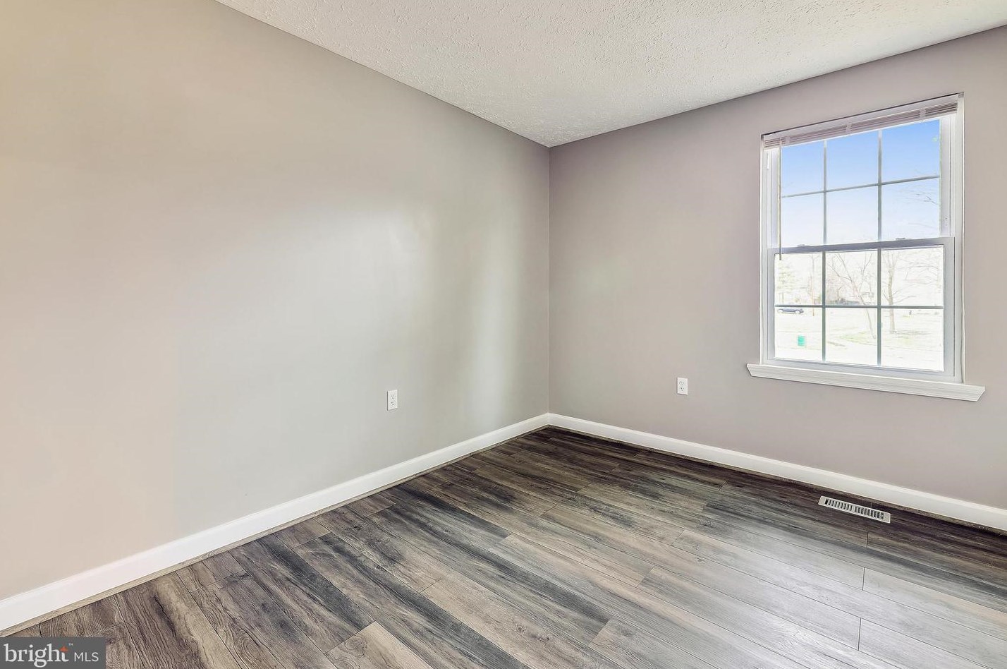 1004 Cypresstree Dr, Capitol Heights MD  20743-6308 exterior