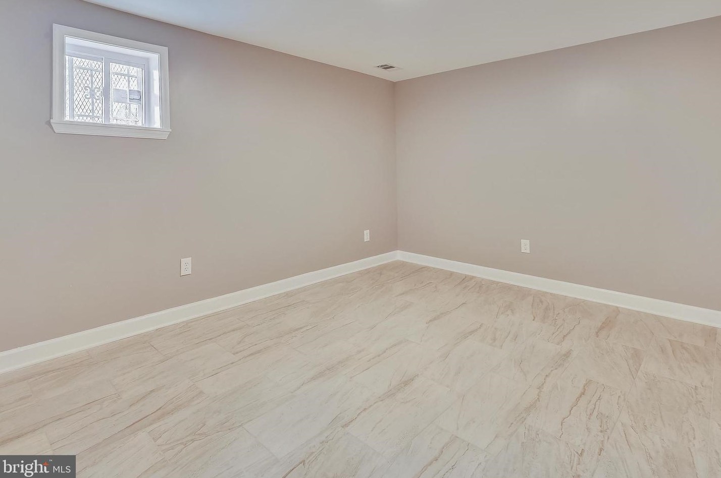 1004 Cypresstree Dr, Capitol Heights MD  20743-6308 exterior