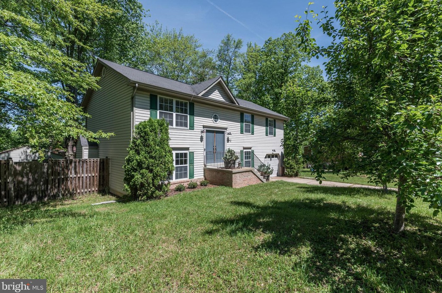 10112 Worrell Pl, Glenn Dale, MD 20769-9242