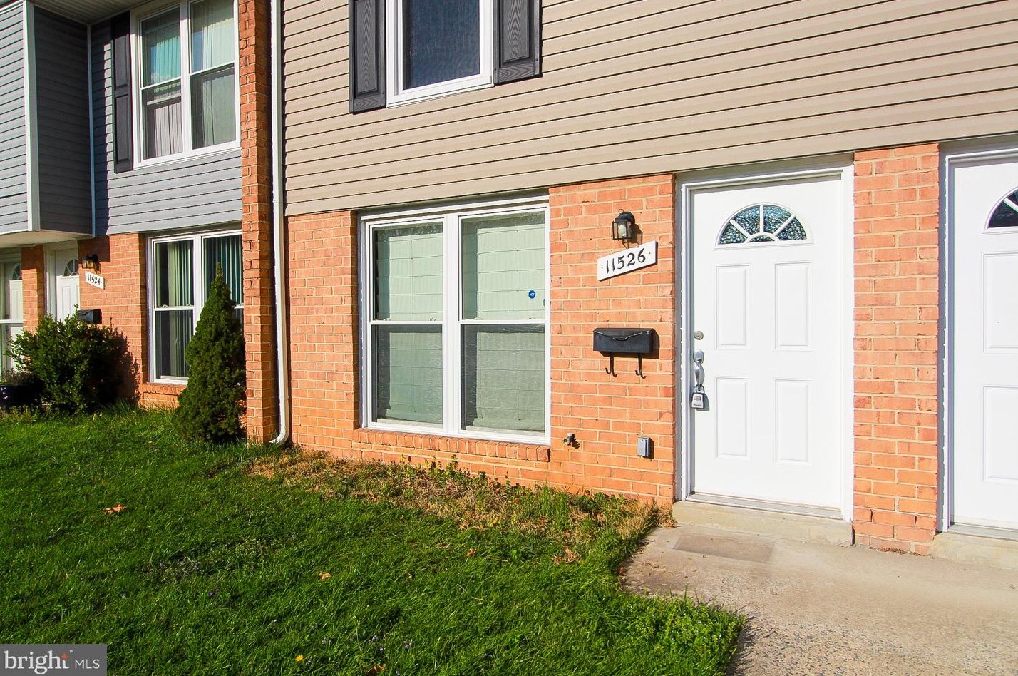 11526 Laurelwalk Dr, Laurel, MD 20708-3002