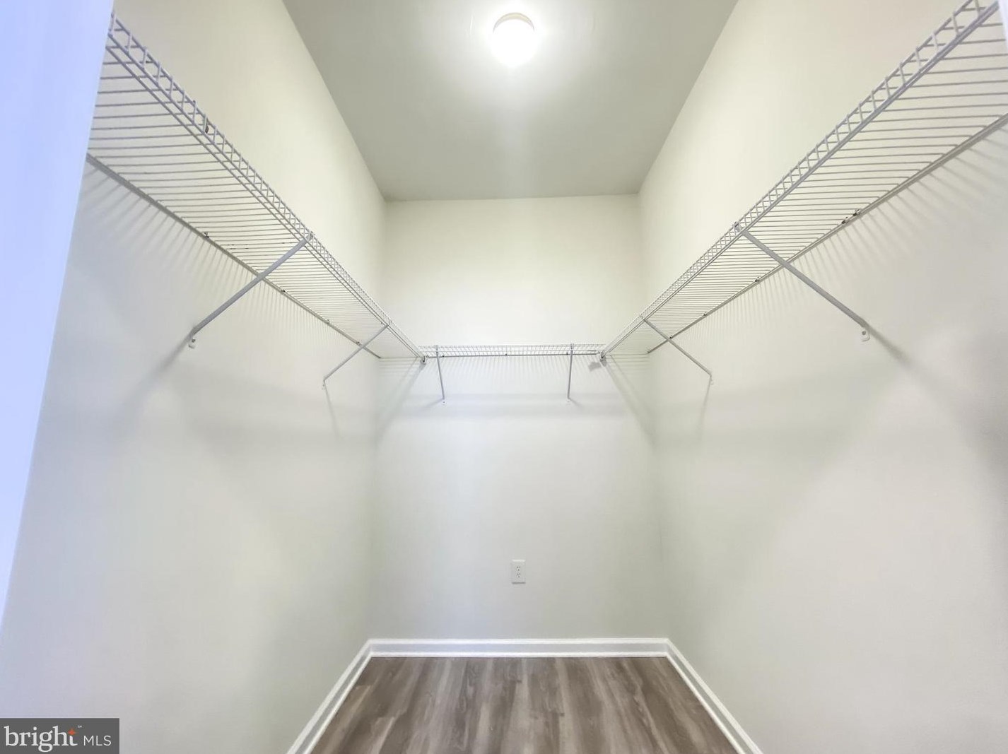 5028 Emo St, Capitol Heights MD  20743-2857 exterior