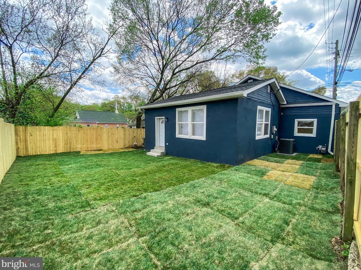 5028 Emo St, Capitol Heights MD  20743-2857 exterior