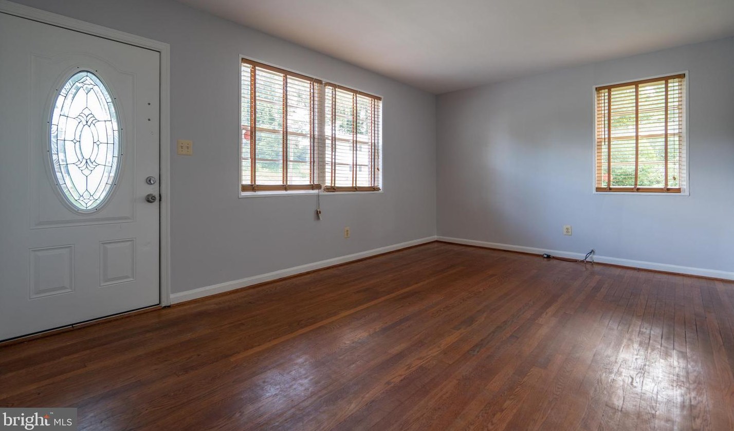 4200 23rd Pl, Temple Hills, MD 20748-6839