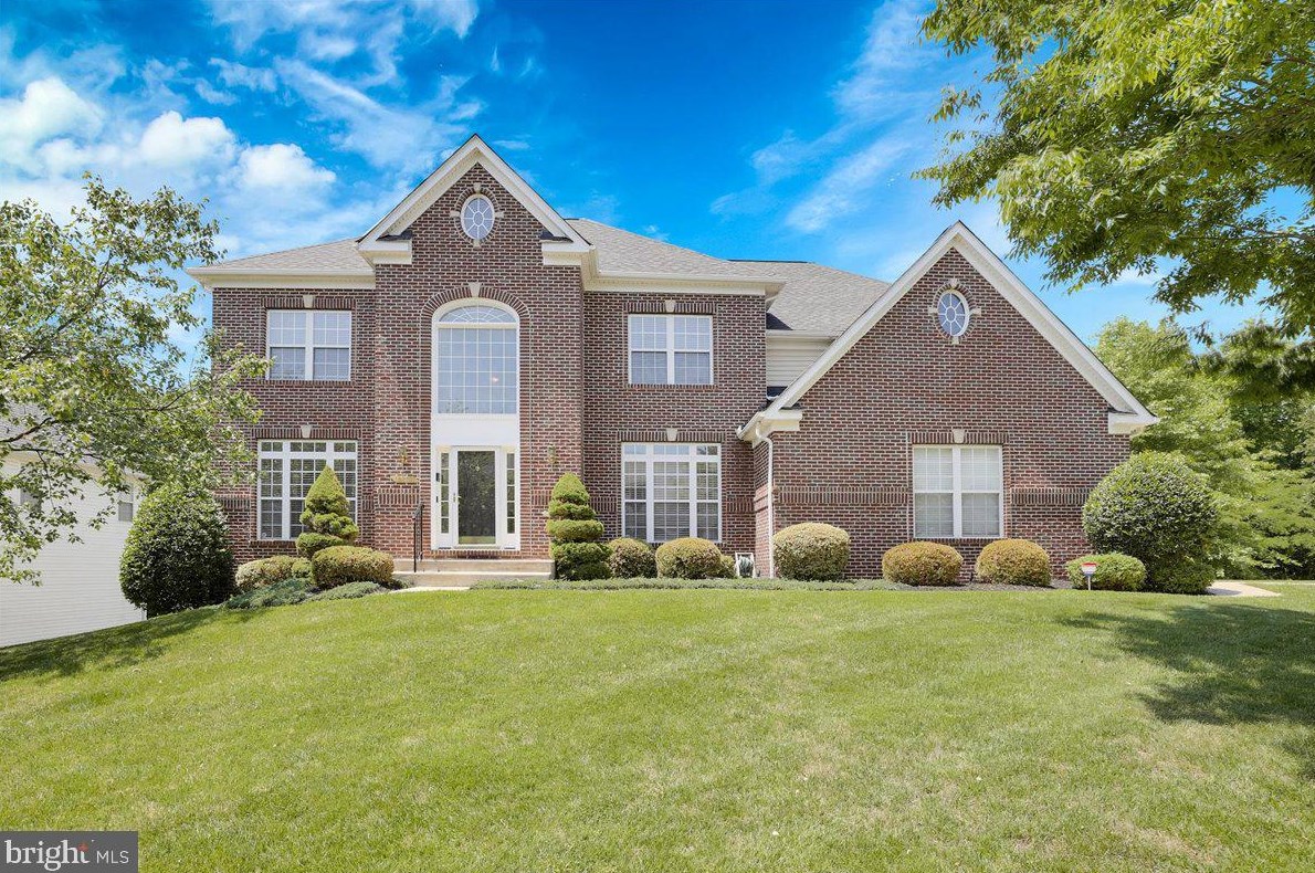 10803 Glenshire Dr, Glenn Dale, MD 20769-9153