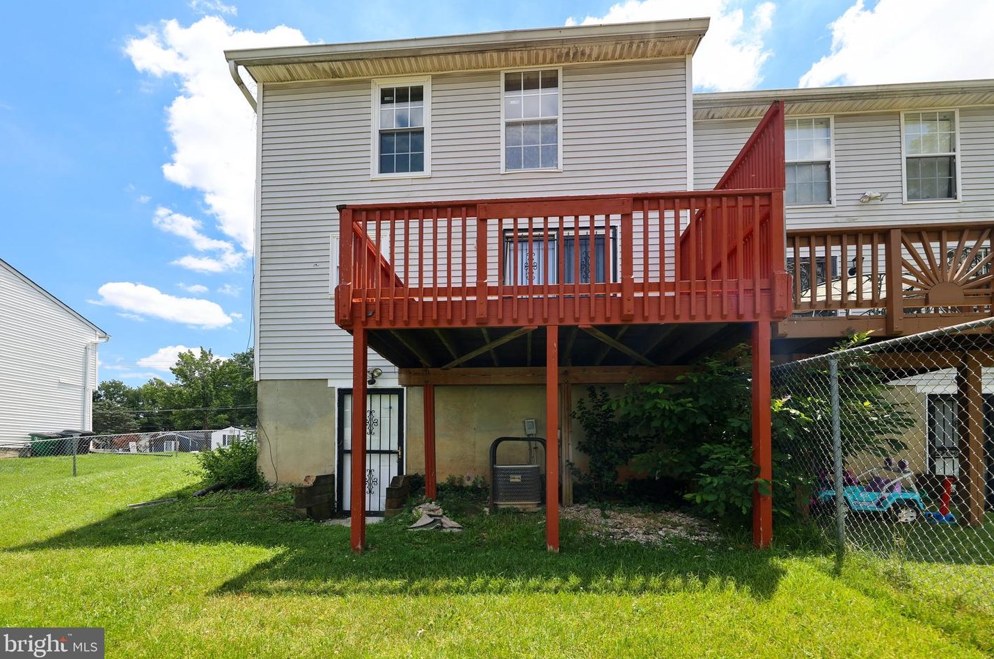 6714 Seat Pleasant Dr, Capitol Heights, MD 20743-2428