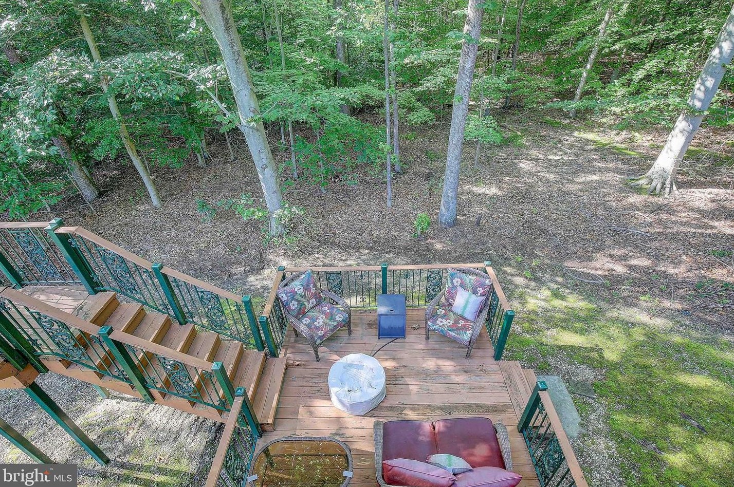 8606 Shorthills Ct, Clinton MD  20735-4605 exterior