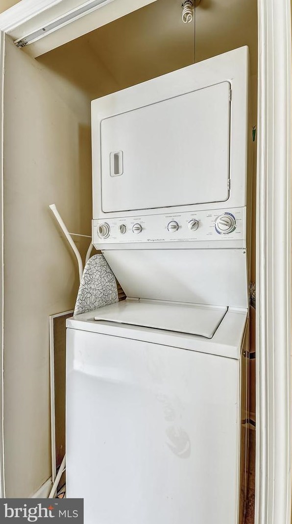 618 Birchleaf Ave, Capitol Heights MD  20743-1801 exterior