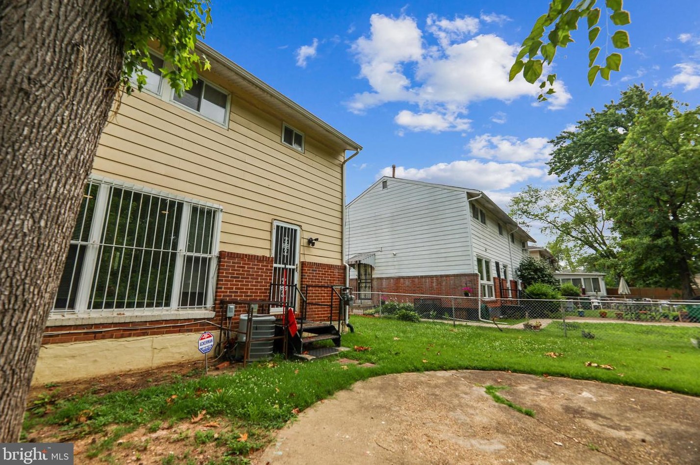 618 Birchleaf Ave, Capitol Heights MD  20743-1801 exterior