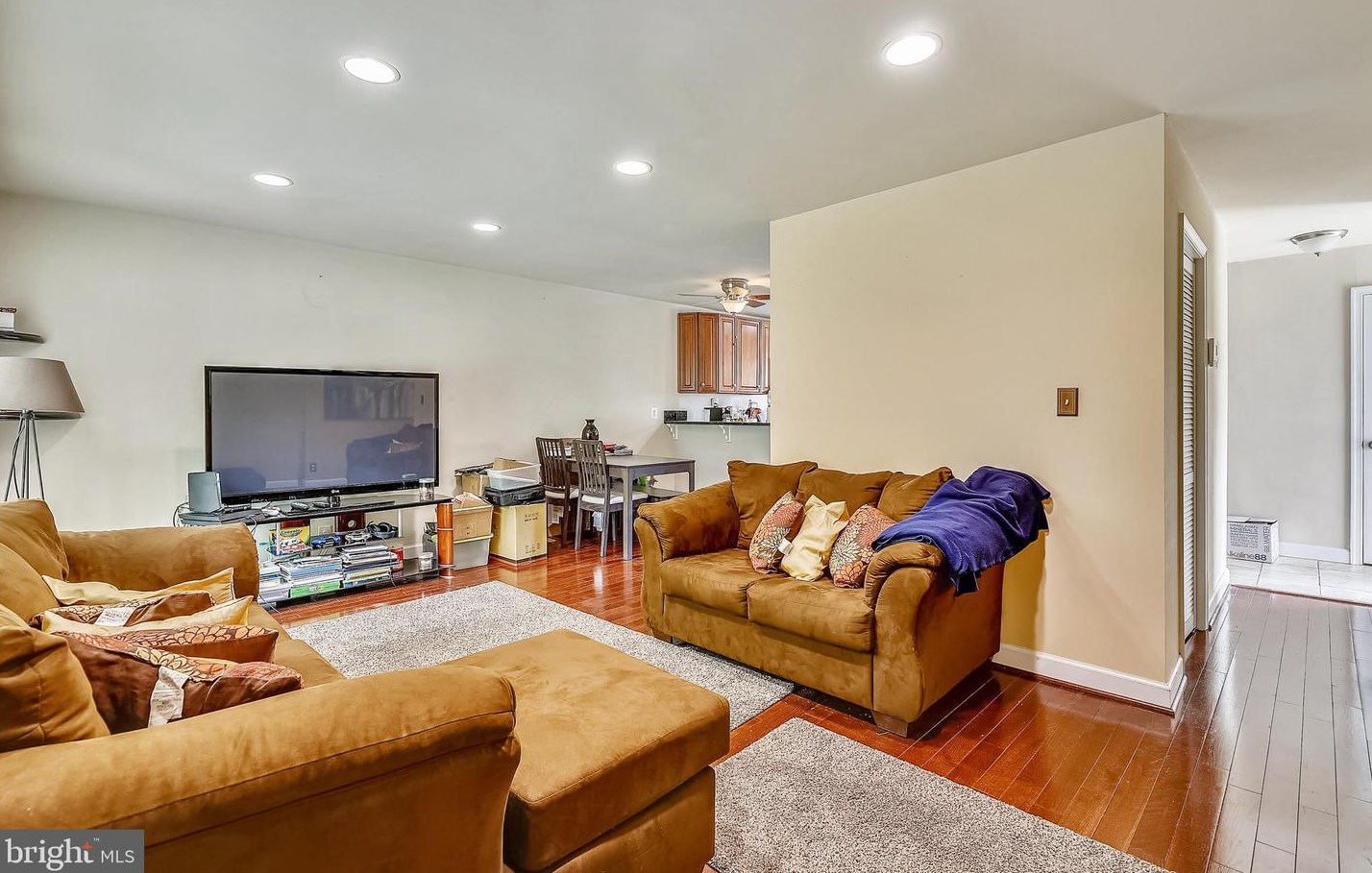 618 Birchleaf Ave, Capitol Heights MD  20743-1801 exterior