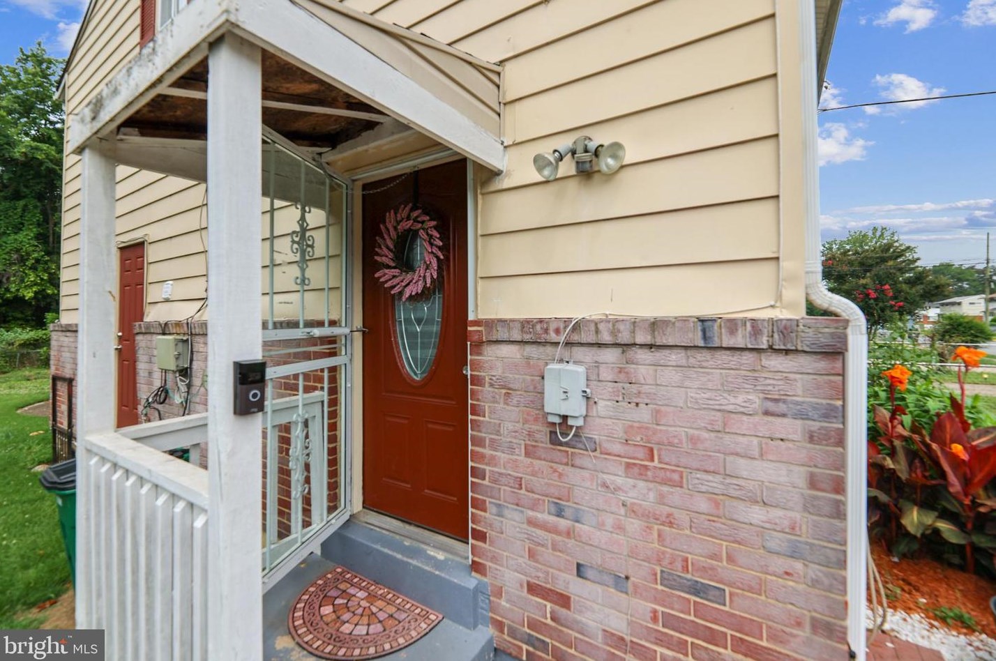 618 Birchleaf Ave, Capitol Heights MD  20743-1801 exterior