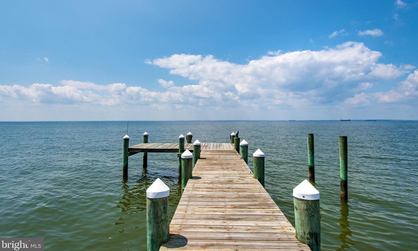 206 Beachside Dr, Stevensville, MD 21666-3912