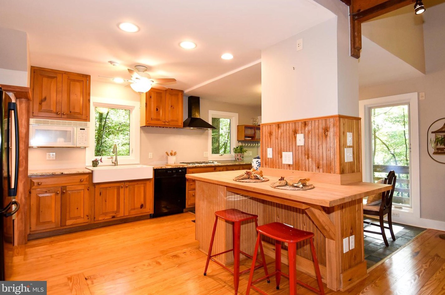 471 Walnut St, Church Hill, MD 21623-1406