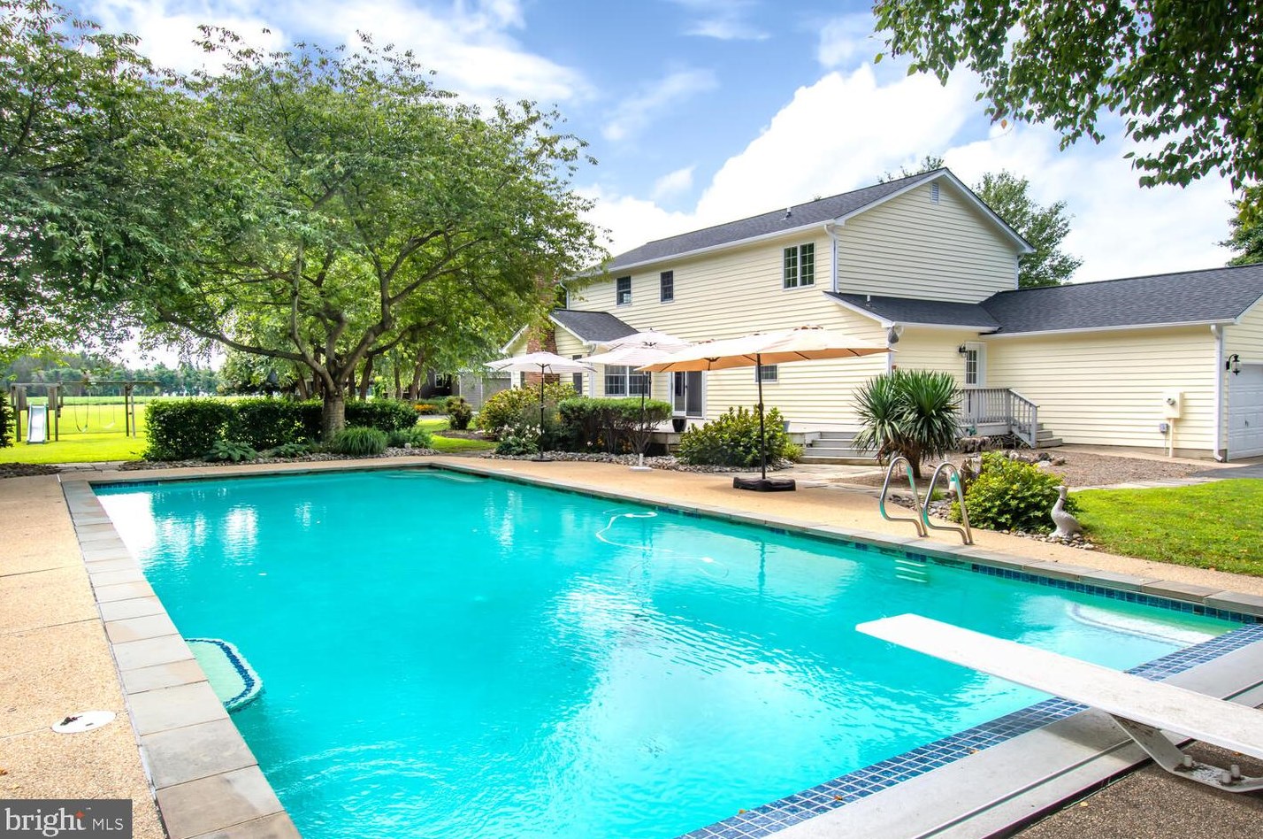 102 Sillen Plantation Rd, Stevensville, MD 21666