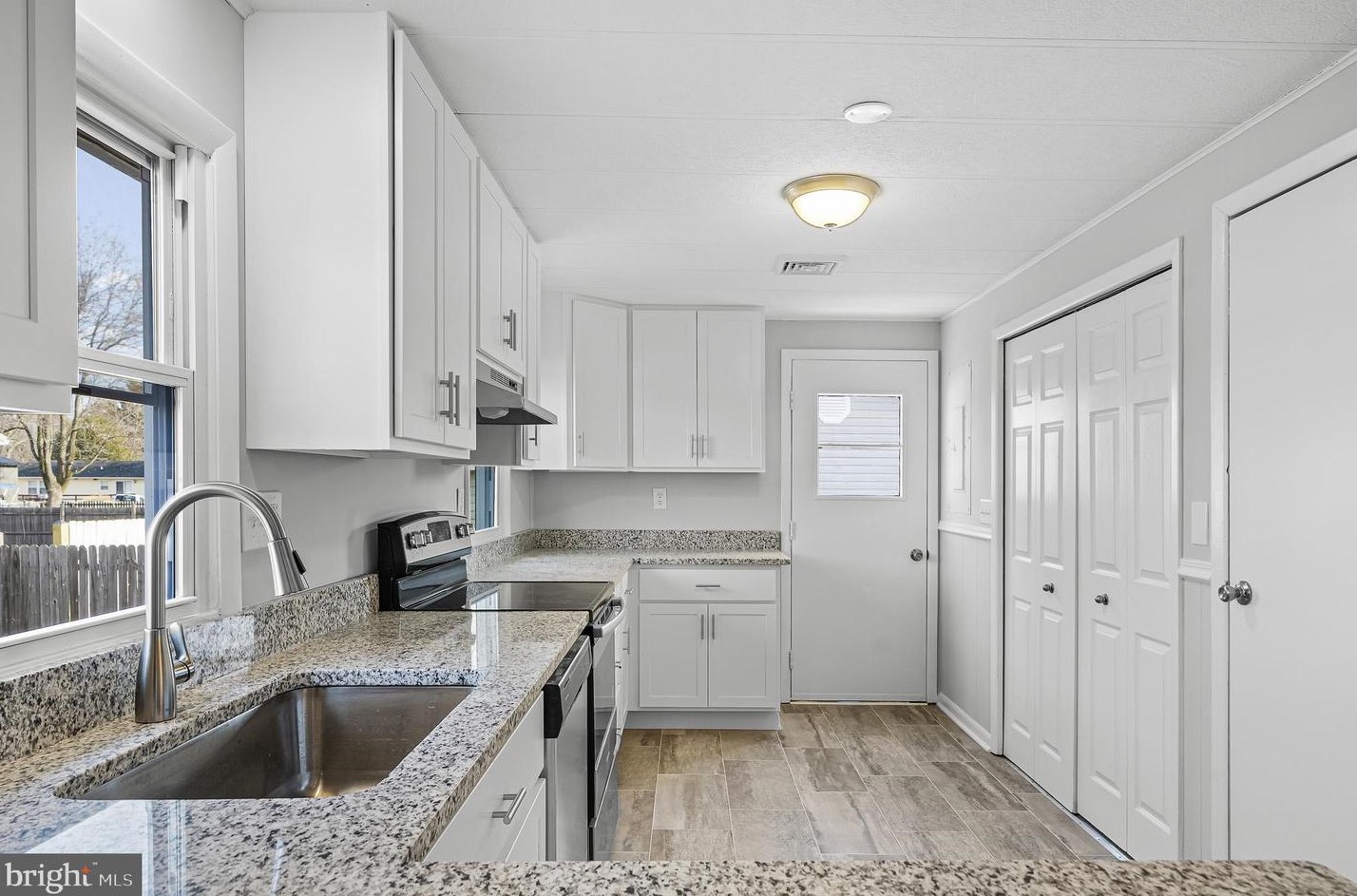 220 Nichols Manor Dr, Stevensville MD  21666-2232 exterior