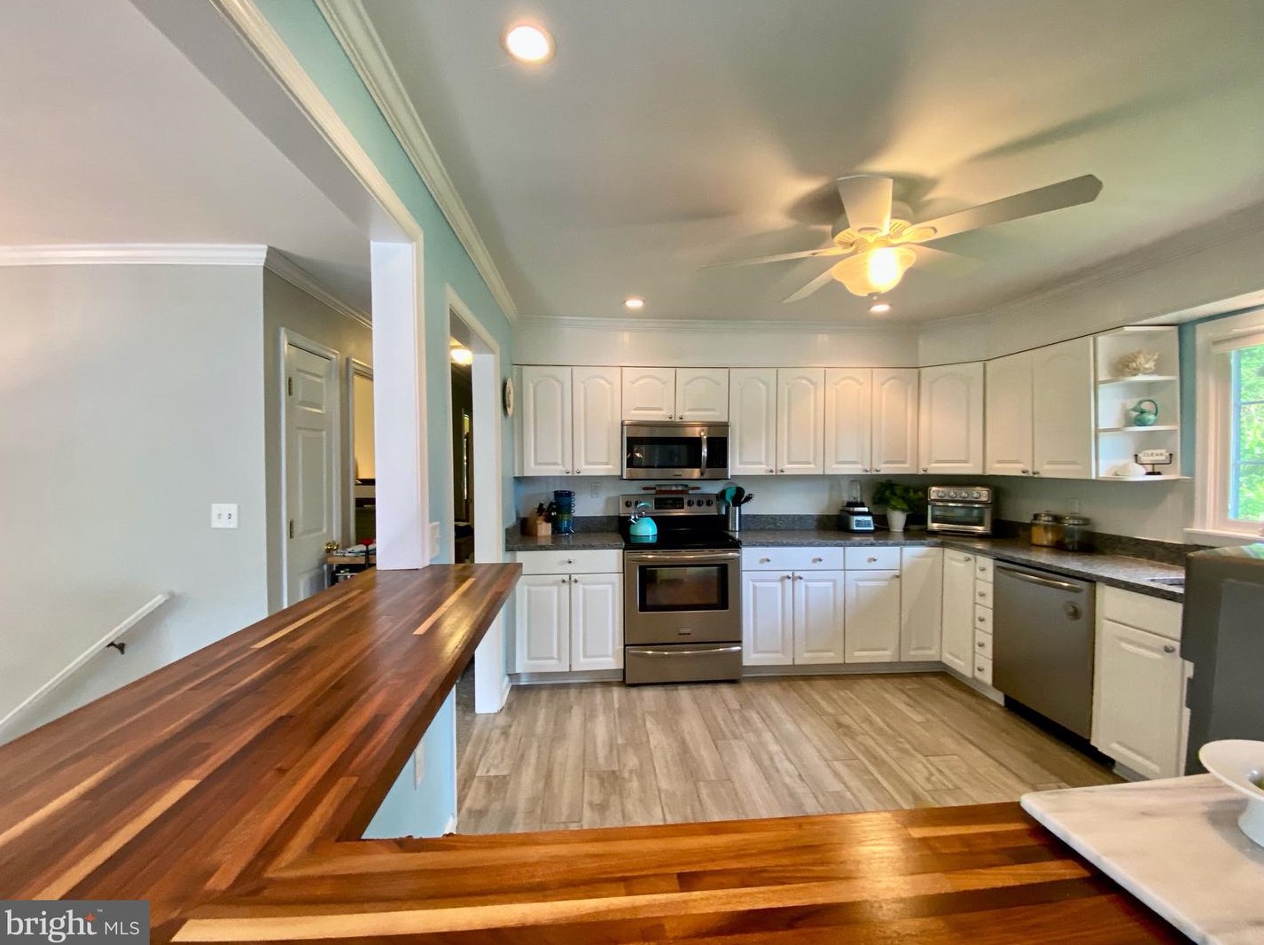 511 Chesapeake Ave, Stevensville, MD 21666-3165