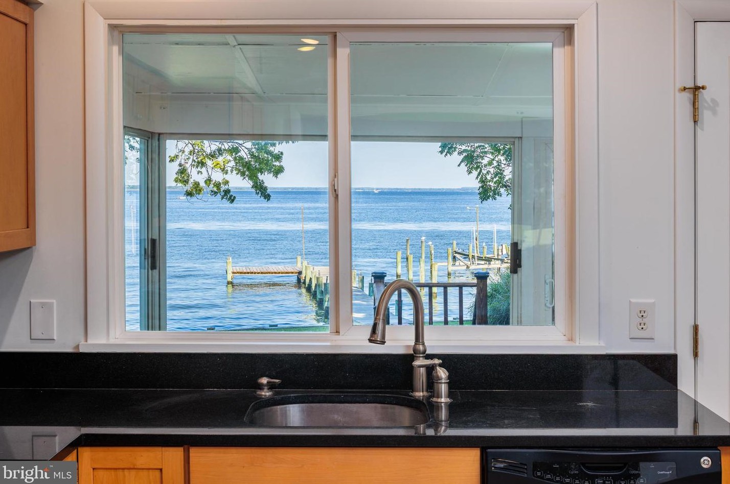 818 Monroe Manor Rd, Stevensville, MD 21666-2216