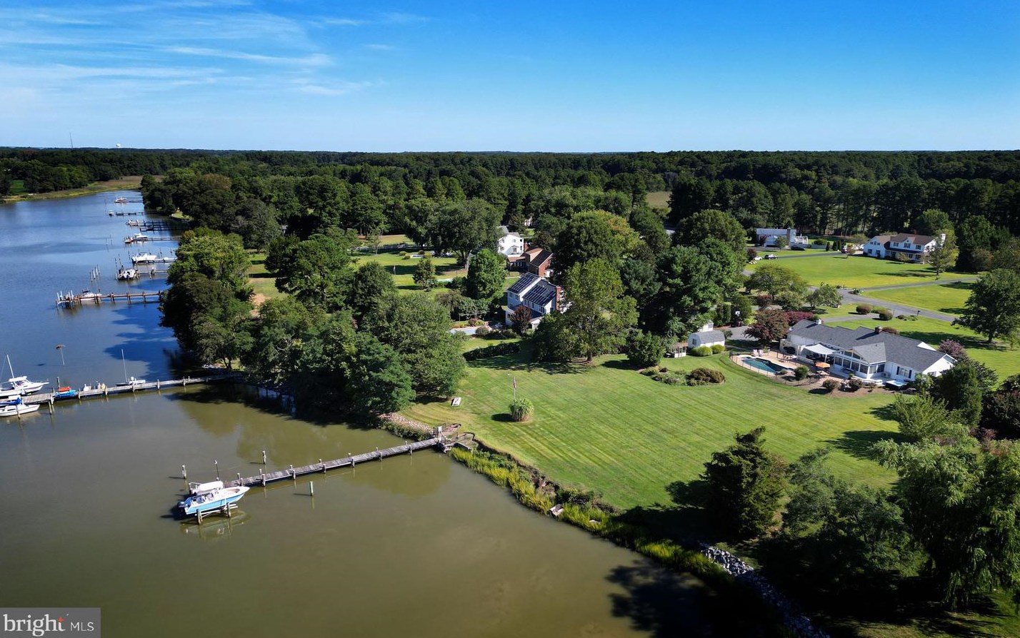 216 Shipping Creek Dr, Stevensville, MD 21666-3046