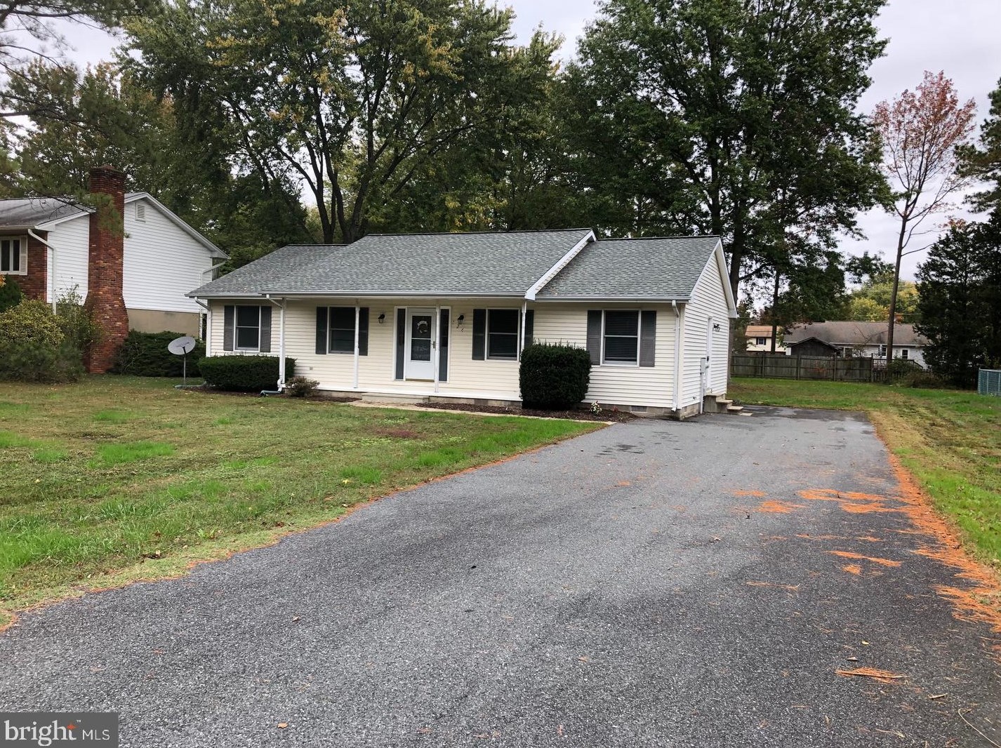 724 Dixon Dr, Stevensville, MD 21666