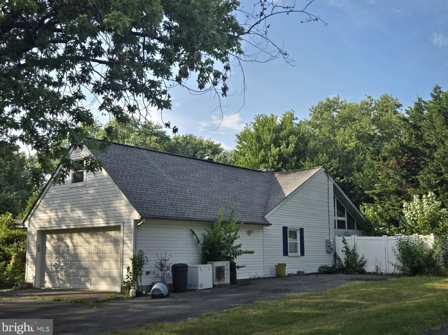 1752 Harbor Dr, Chester, MD 21619