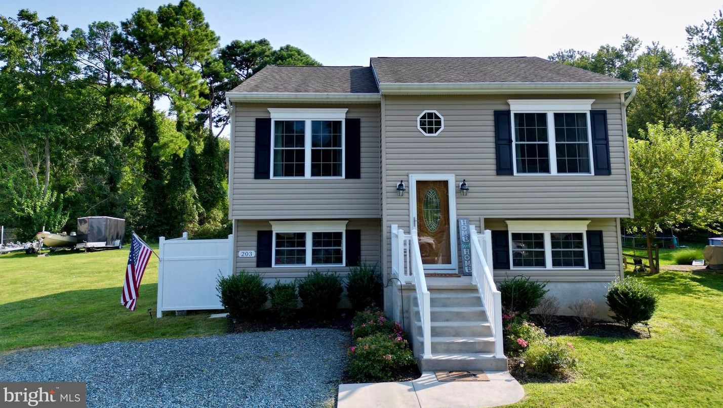 203 Dominion Ln, Chester, MD 21619