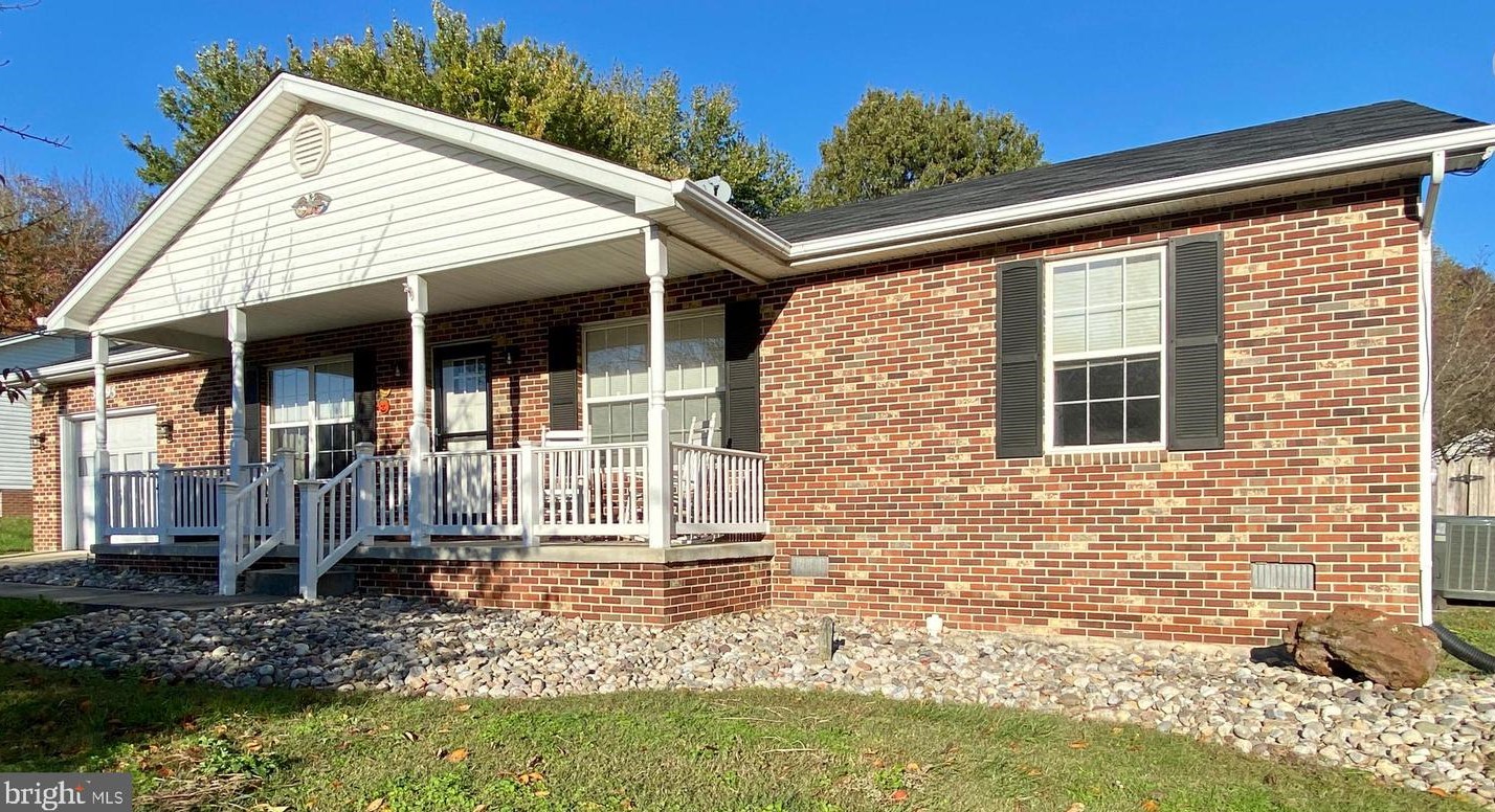 35595 Aviation Yacht Club Rd, Mechanicsville, MD 20659-5926