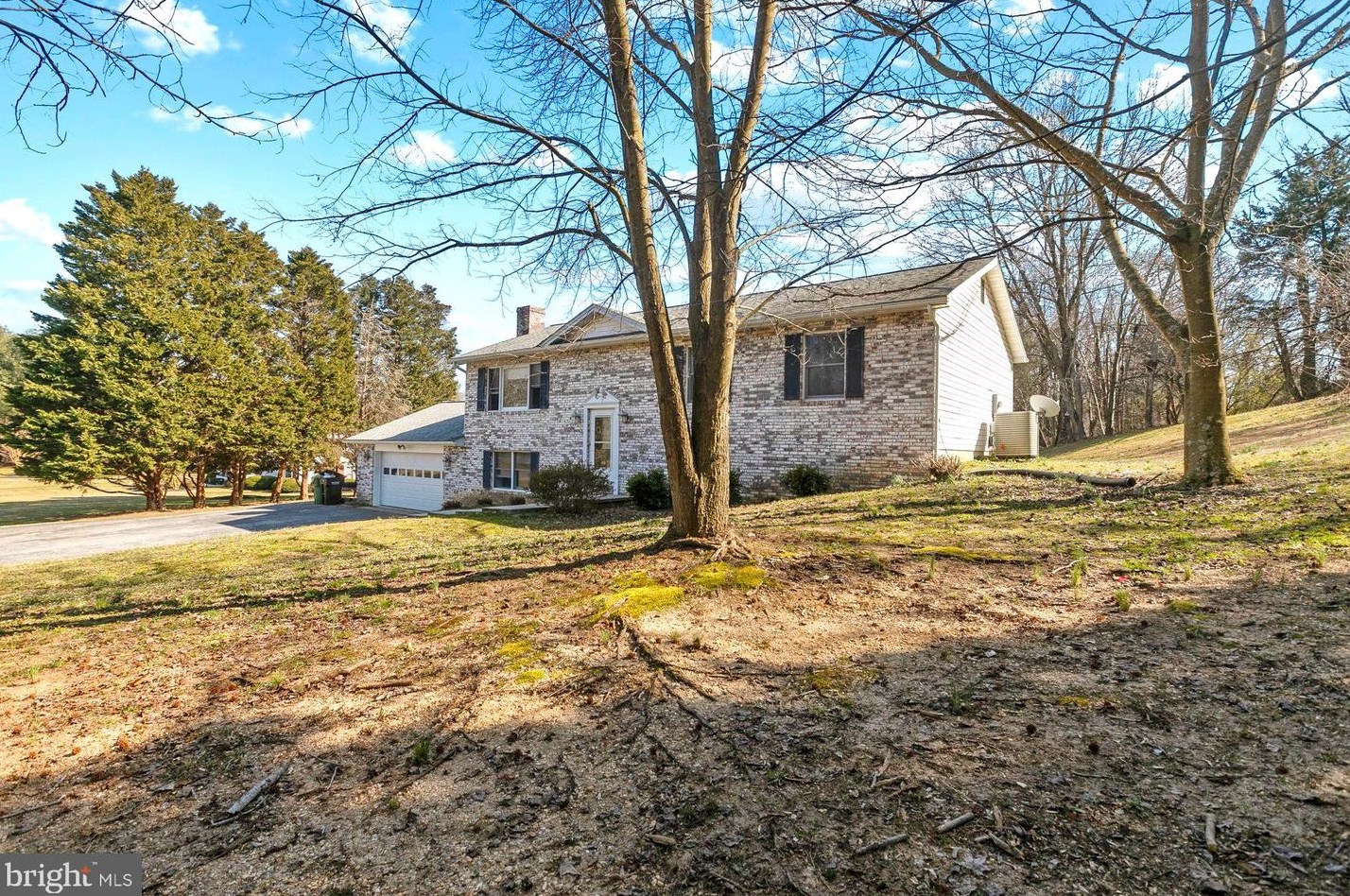 37925 Mohawk Dr, Charlotte Hall, MD 20622-3119