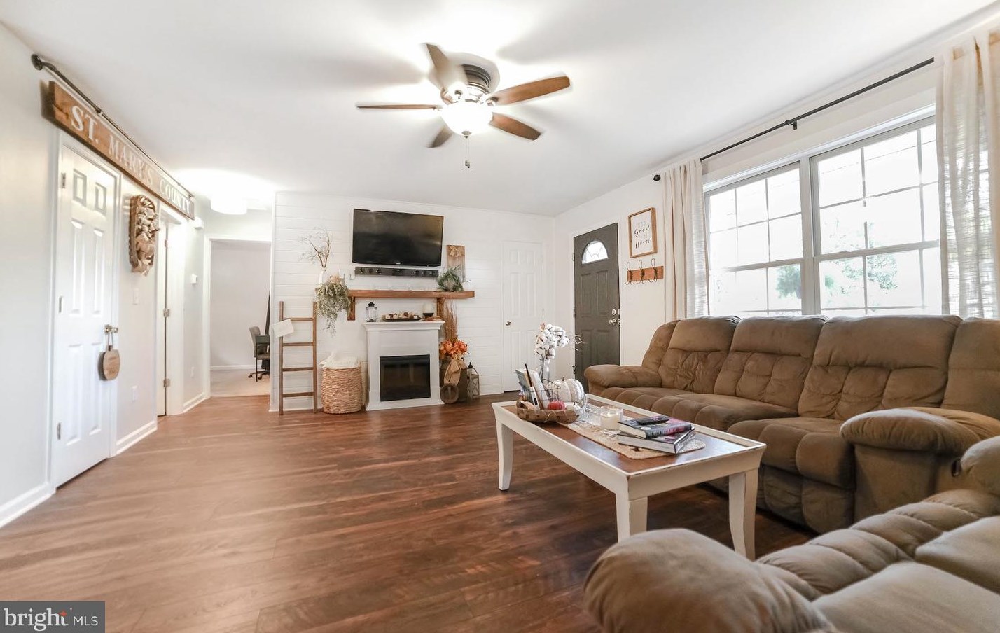 22152 Victorian Dr, California, MD 20619-2221