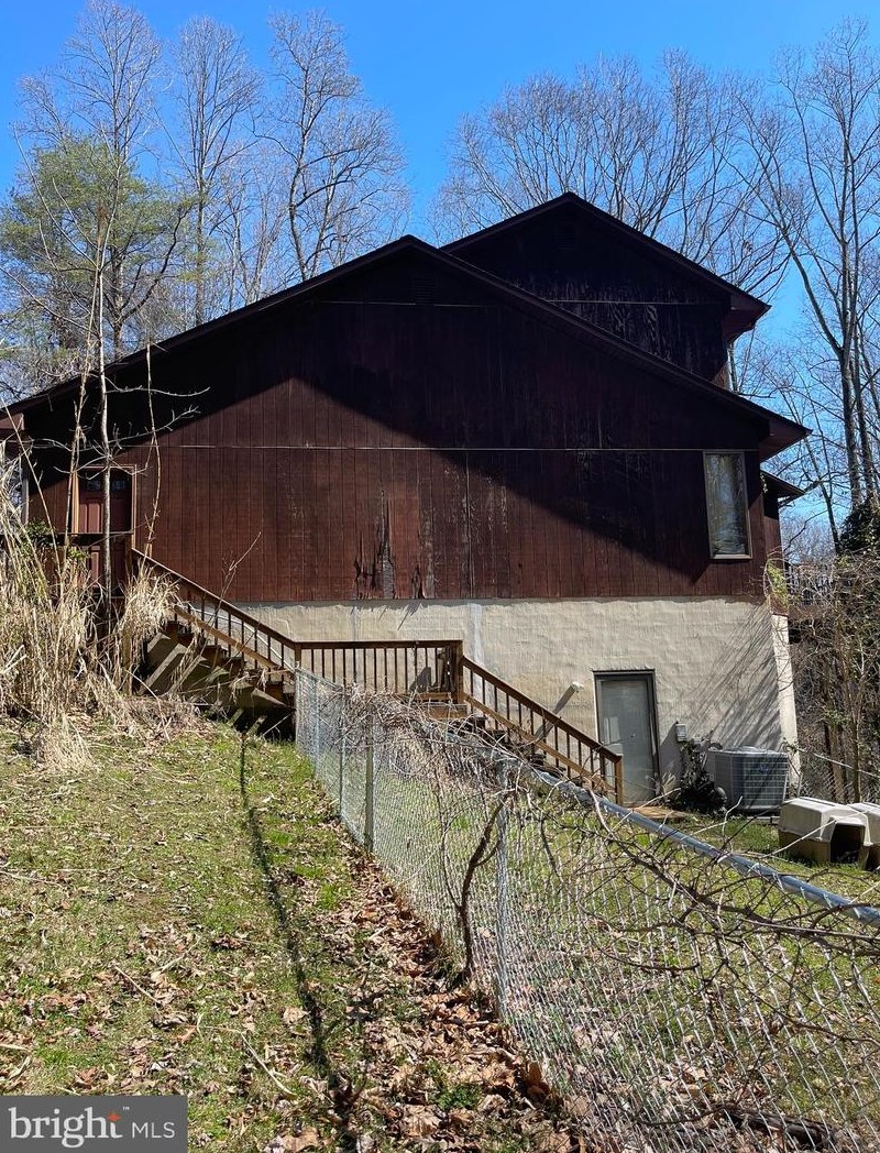 29880 Cross Woods Dr, Mechanicsville, MD 20659-6113