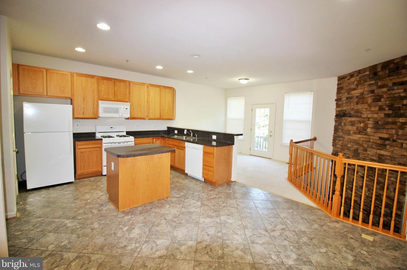 45504 Catalina Ln, California, MD 20619-5107