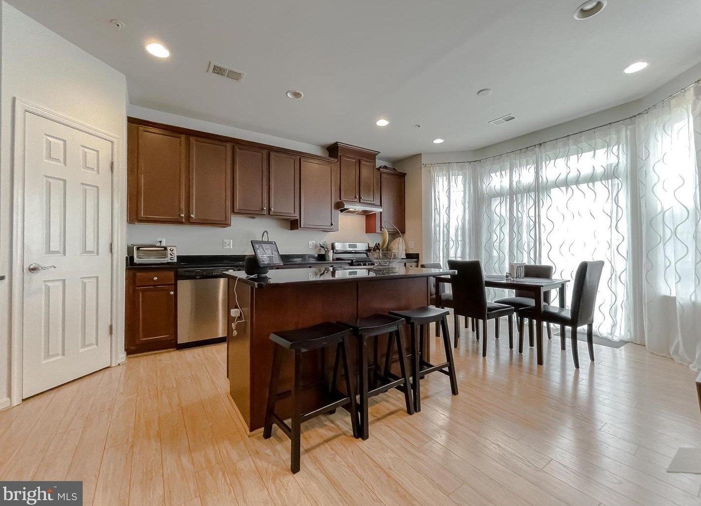 44176 Beaver Creek Dr, California, MD 20619-4197
