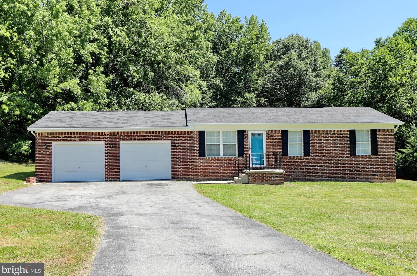29472 Jennifer Dr, Mechanicsville, MD 20659-3068