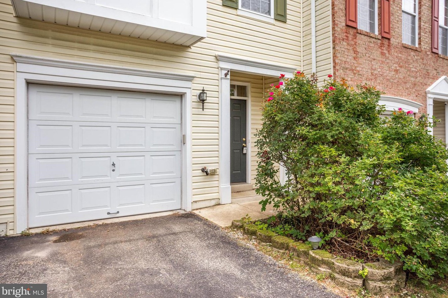 23298 Dahlia Cir, California, MD 20619-6156