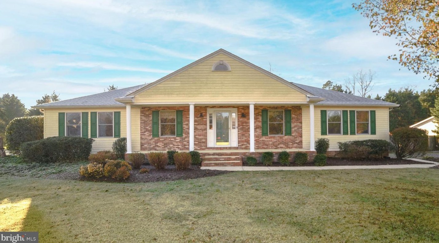 43161 Rosalinds Dr, Hollywood, MD 20636-2135