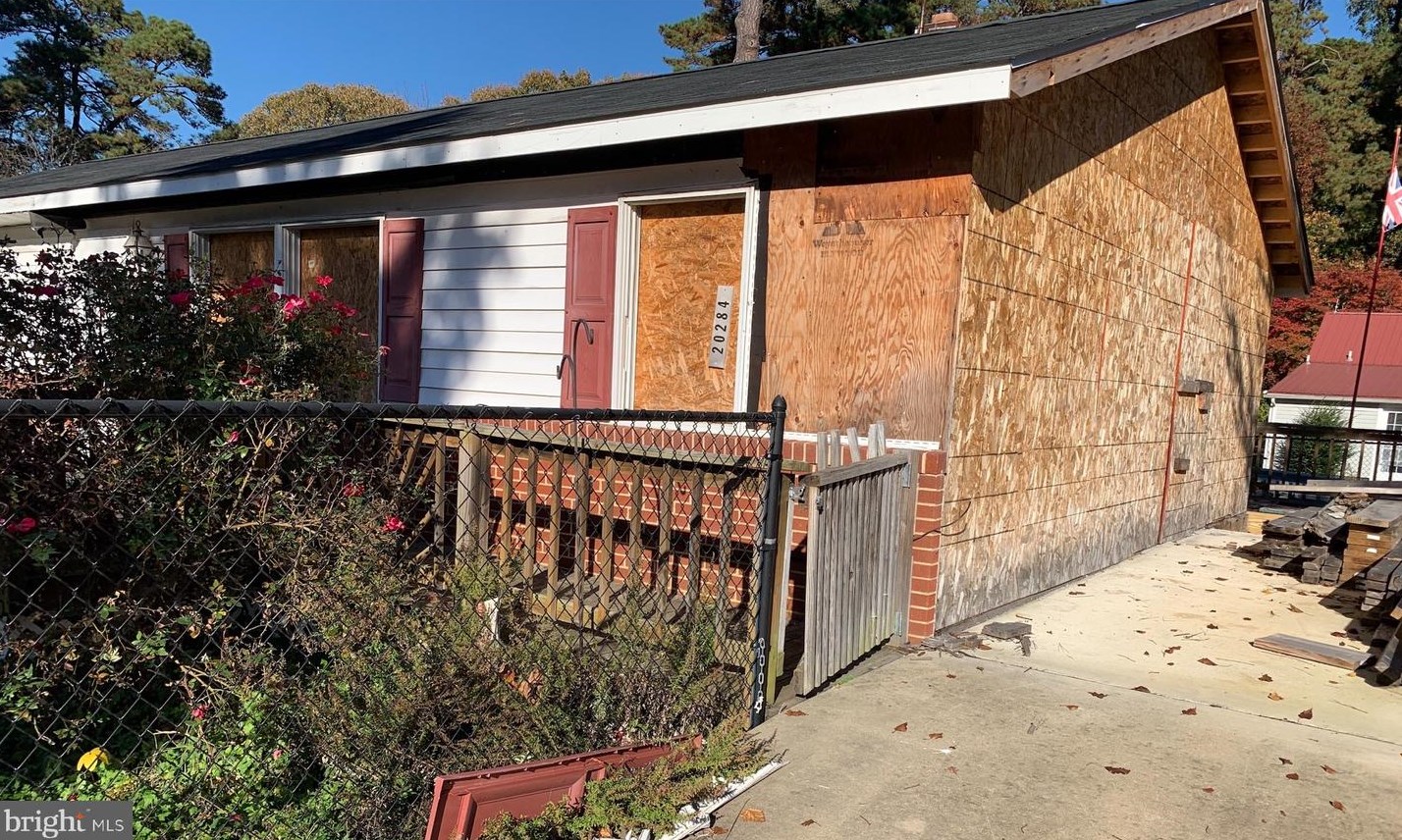 20284 Park Pl, Coltons Point, MD 20626-2141