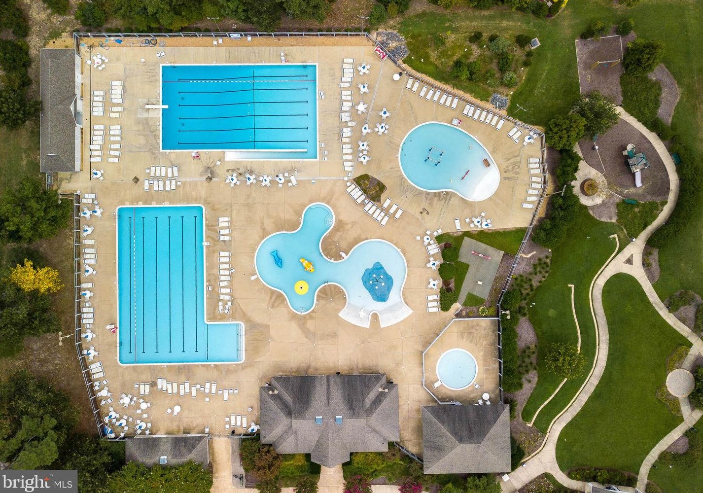 43980 Swift Fox Dr, California MD  20619-7123 exterior