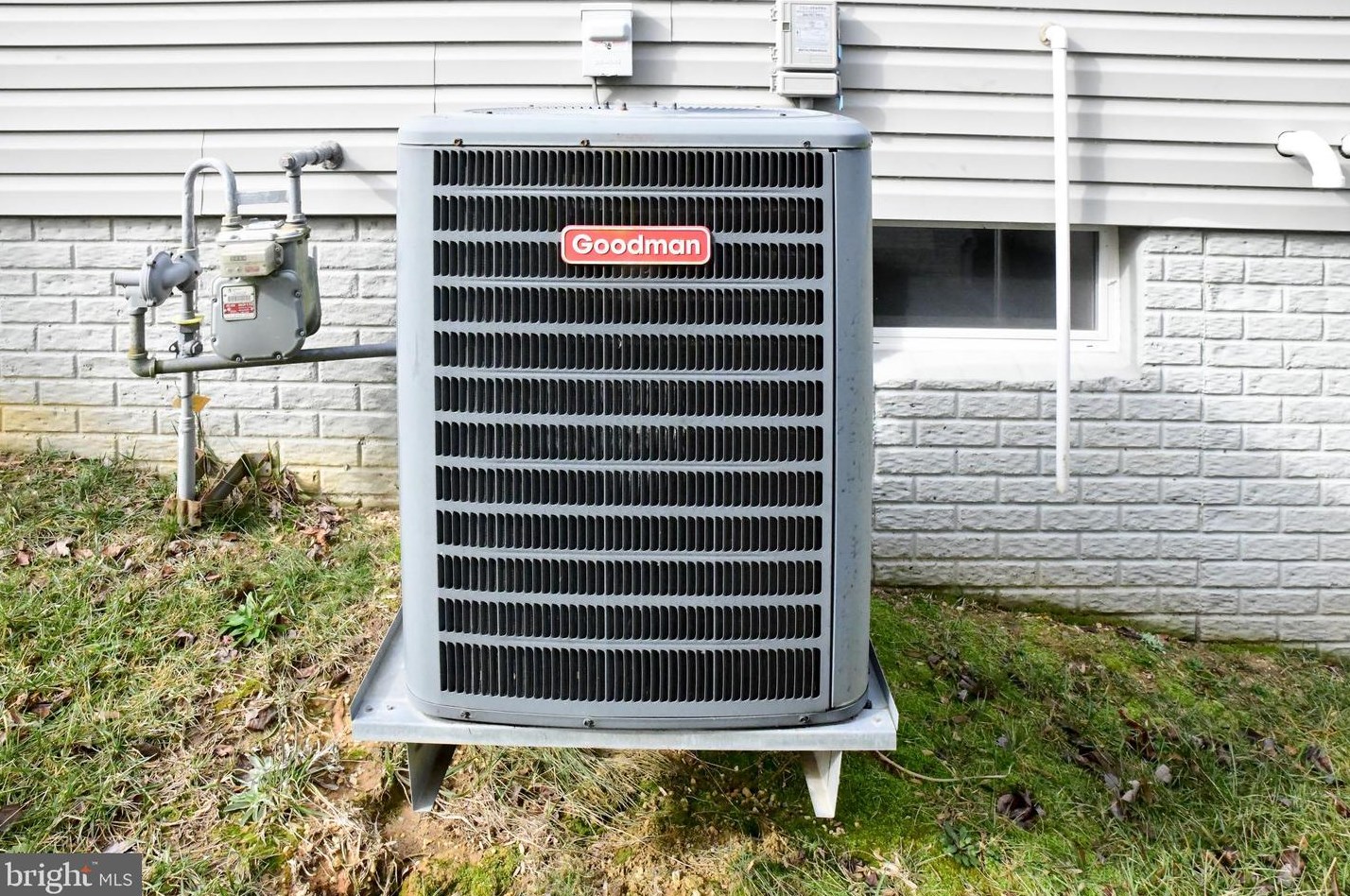 43980 Swift Fox Dr, California MD  20619-7123 exterior