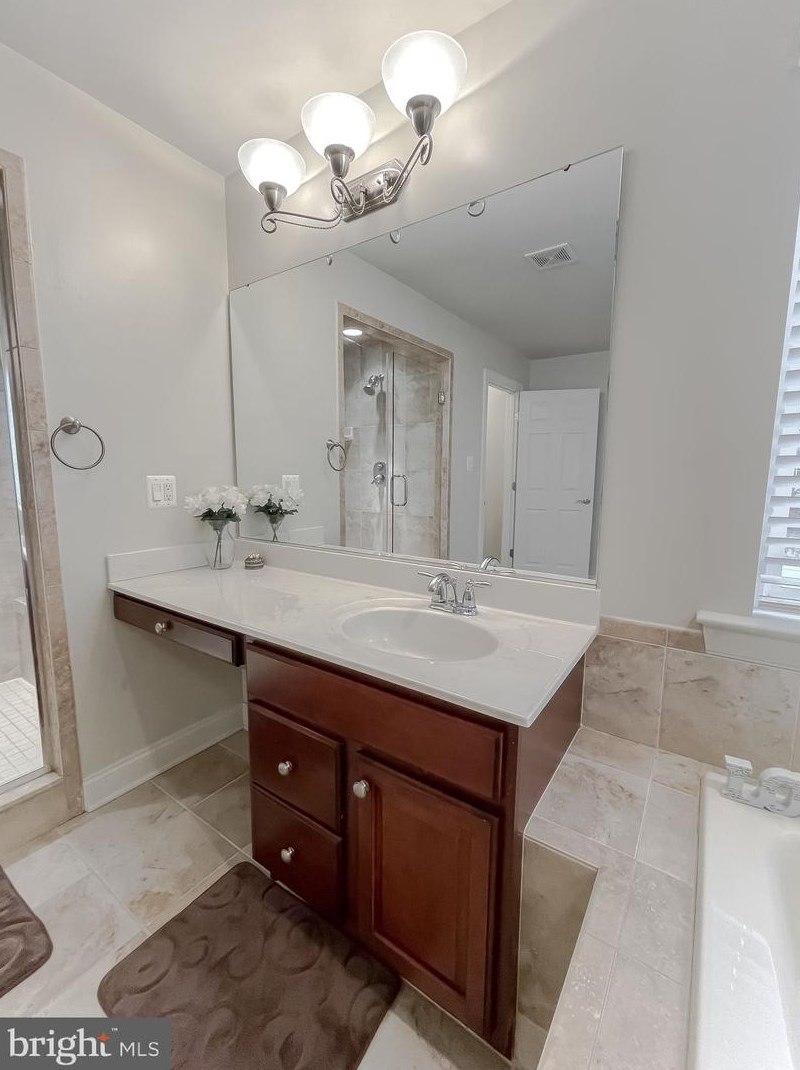 46946 Pembrooke St, Lex Pk MD  20653-8222 exterior