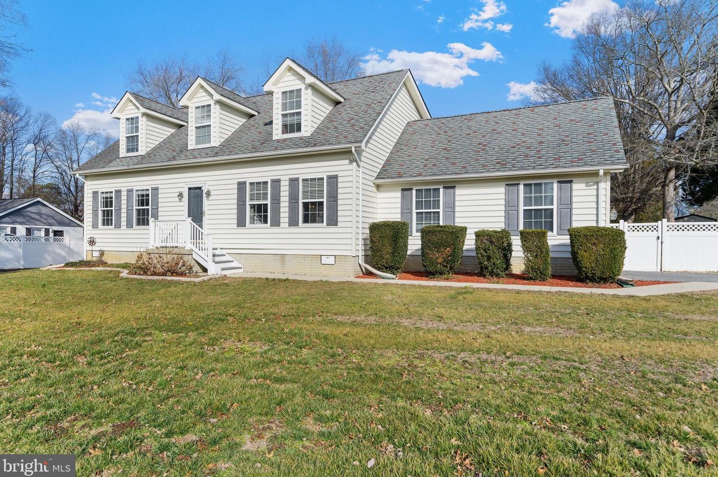 29907 Burton Rd, Mechanicsville, MD 20659