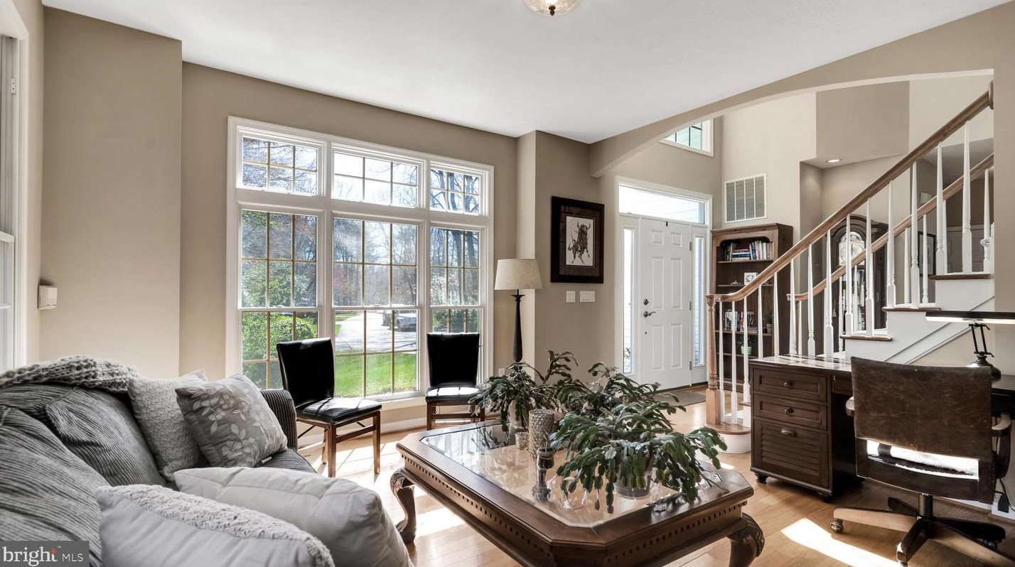 23138 Winterberry Ln, California, MD 20619