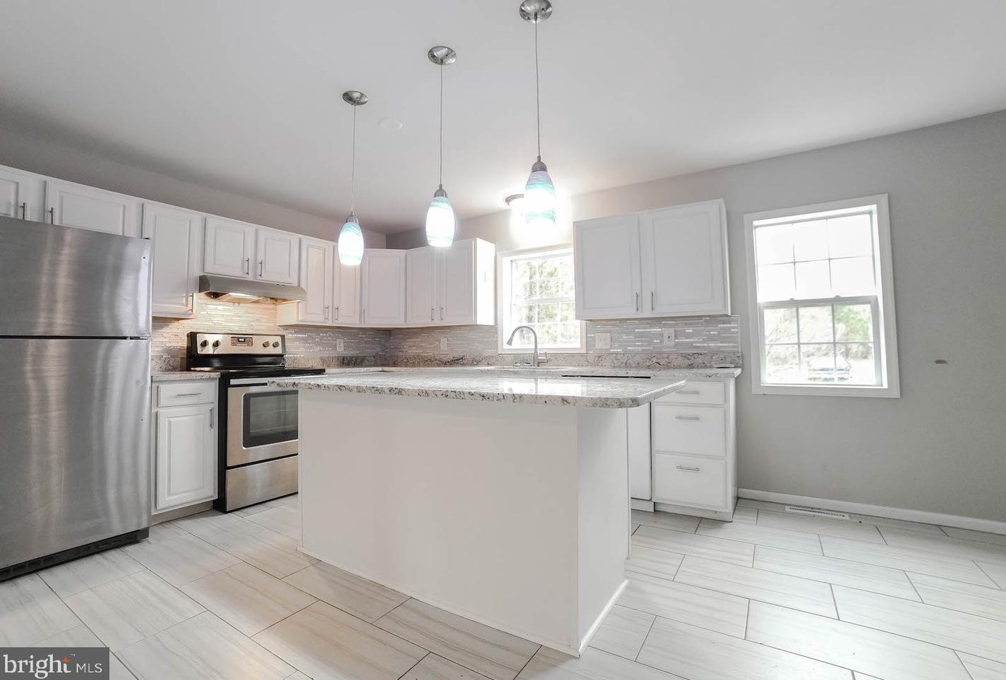 11421 Point Lookout Rd, Scotland, MD 20687