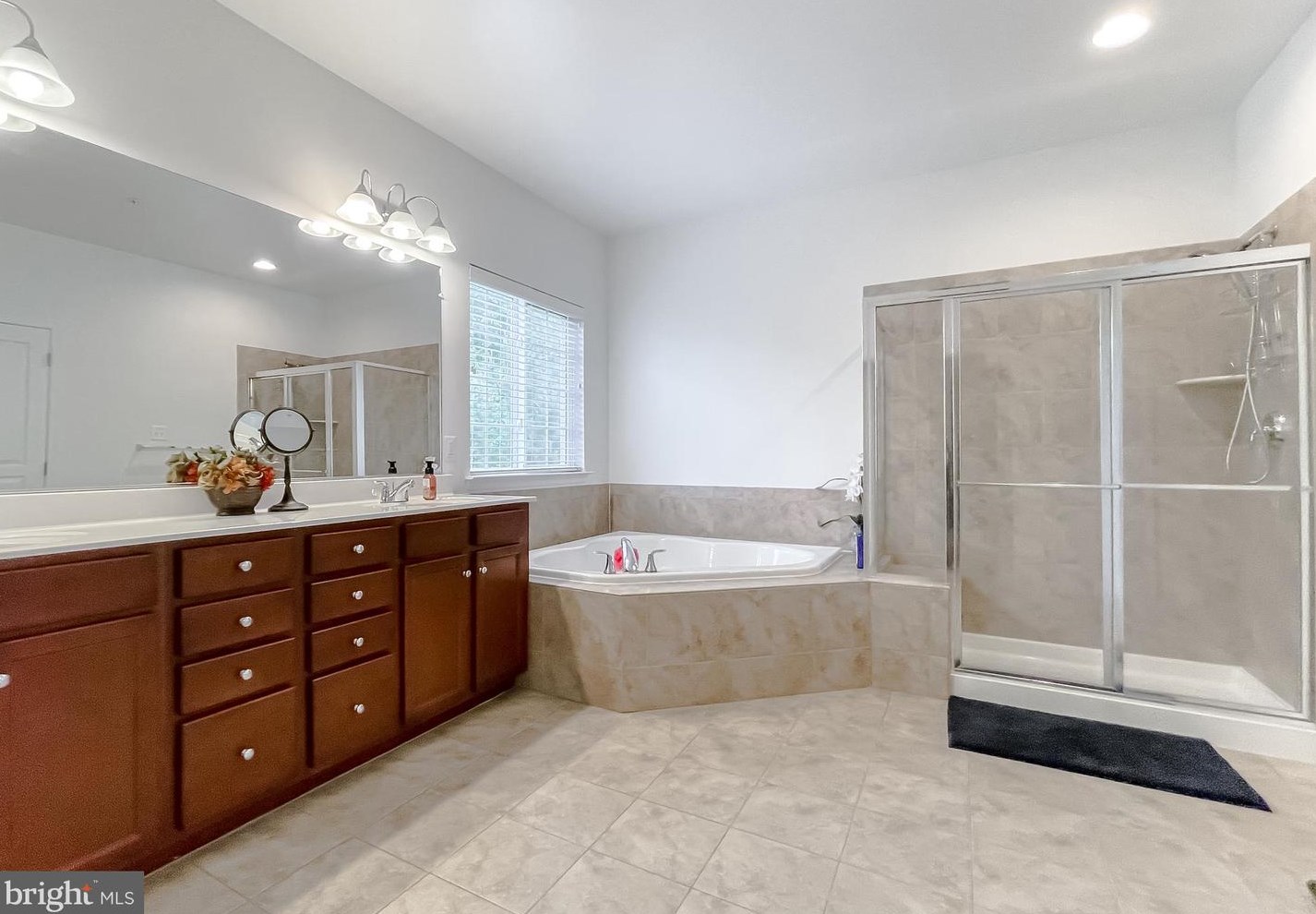 43932 Swift Fox Dr, California MD  20619-7136 exterior