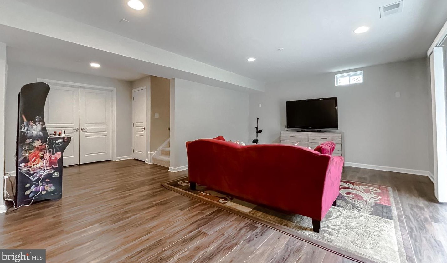 43932 Swift Fox Dr, California MD  20619-7136 exterior