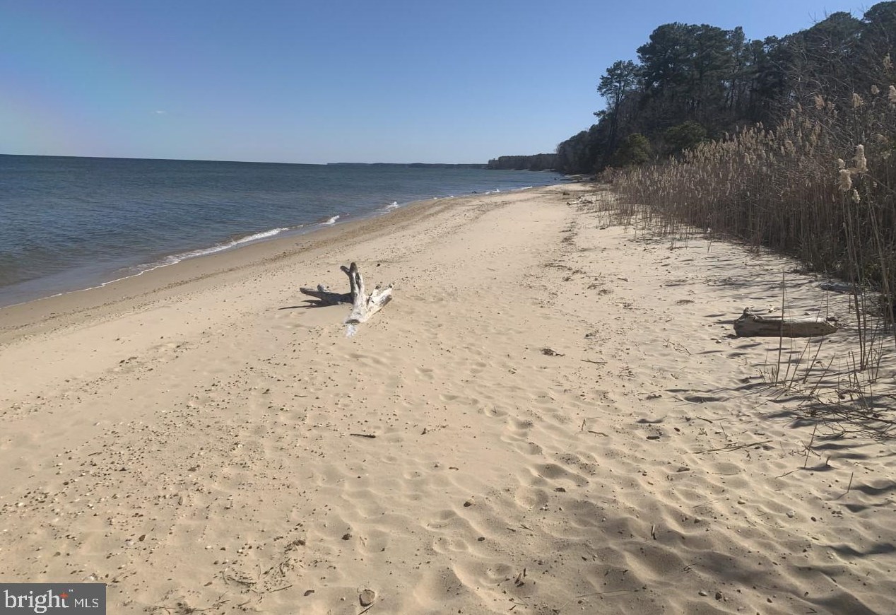 48395 Sunburst Dr, Lex Pk MD  20653-4588 exterior