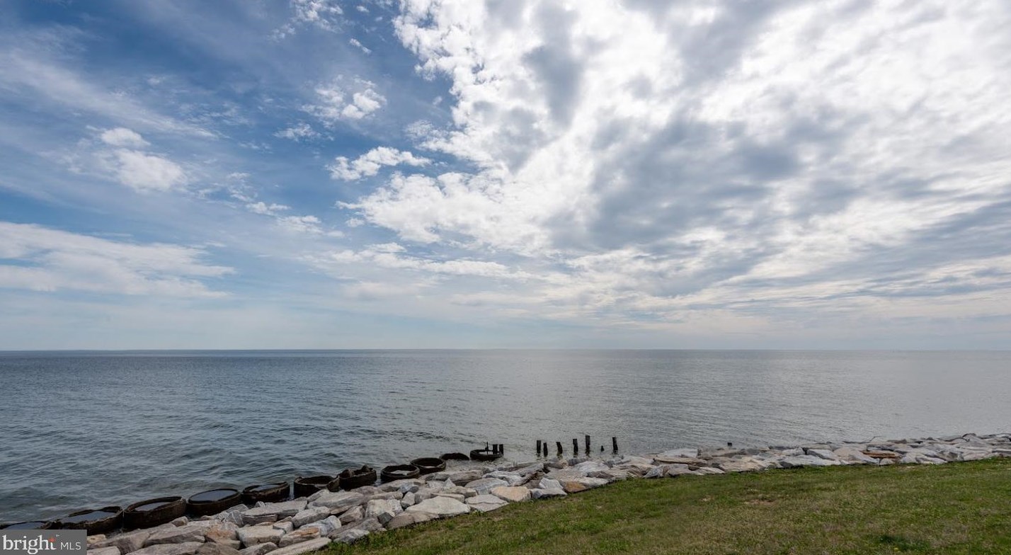 48395 Sunburst Dr, Lex Pk MD  20653-4588 exterior