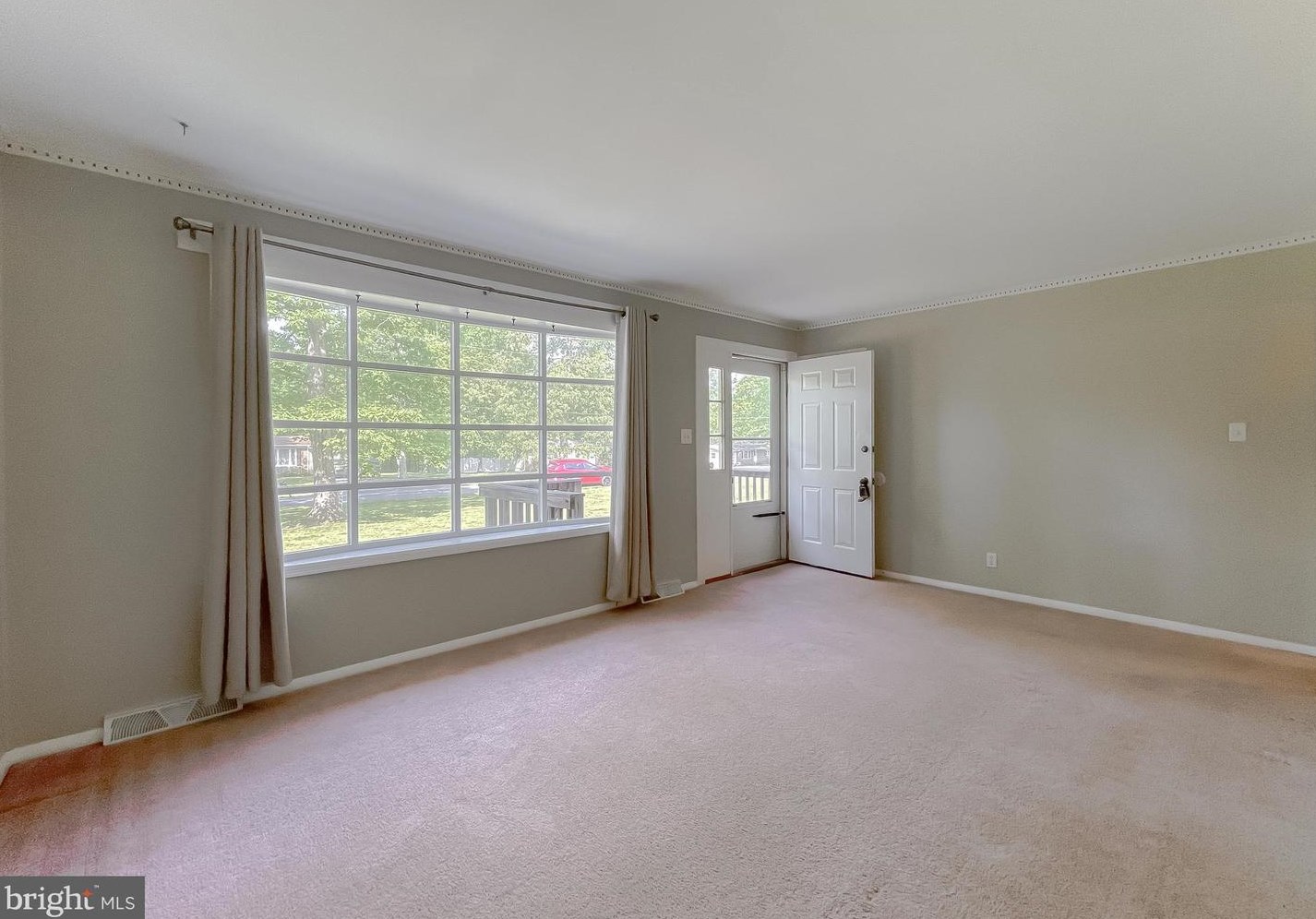 22522 Garrison Dr, California, MD 20619