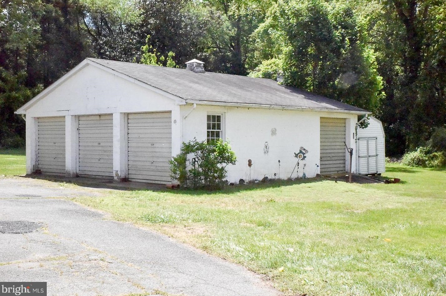 28075 Old Village Rd, Mechanicsville, MD 20659-4275