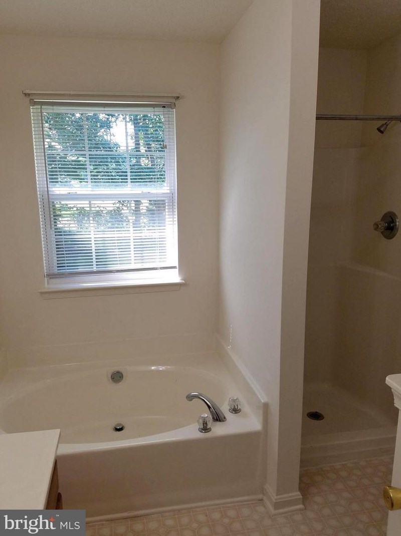 35309 Golf Course Dr, Mechanicsville MD  20659-2916 exterior